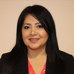 Estela Mata iPain Summit Host Presenter